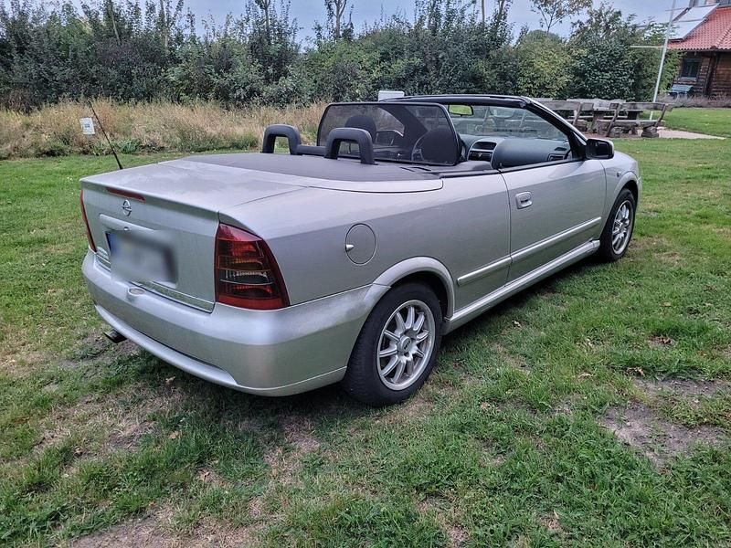 Gebraucht Opel Astra Cabriolet 125 PS (91 kW) 2001 Silber Cabrio