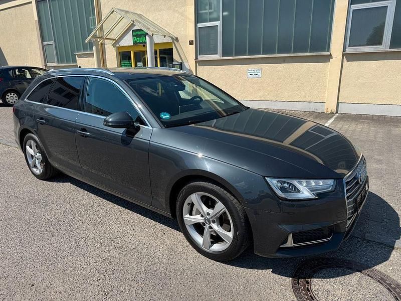 Grau Gebraucht 2019 Audi A4 Sport Kombi | 13.990 € (Teuer) - Bild 1/4