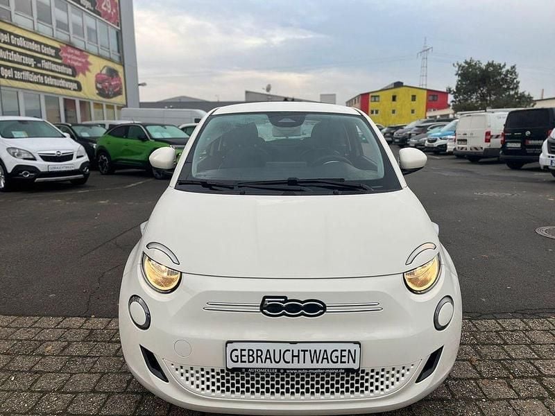 Gebraucht Fiat 500e 86 kW (118 PS) 2023 Weiß Limousine
