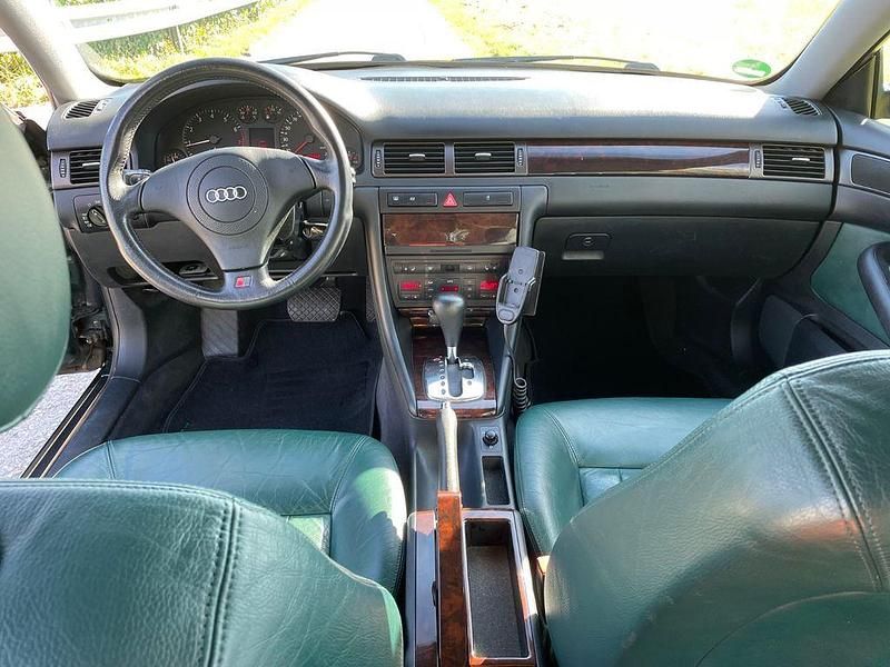 Second-hand Audi A6 Basis 193 CP (141 kW) 1997 Verde Berlinǎ