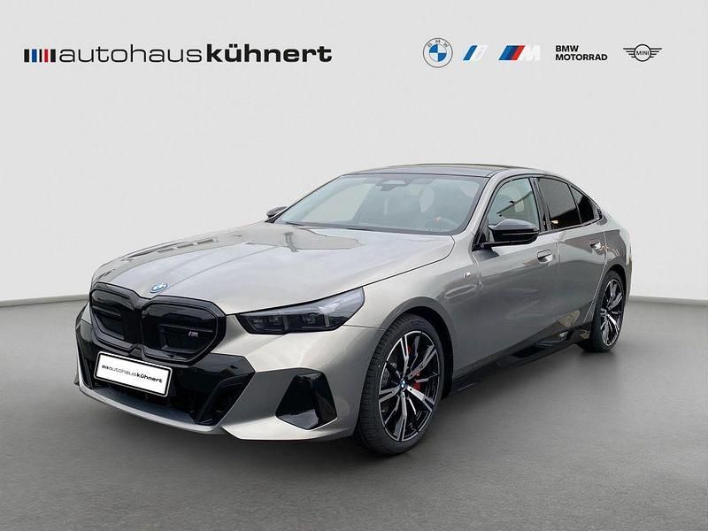 Grau Neu 2025 BMW i5 Sport Line Limousine | 91.990 € - Bild 1/4