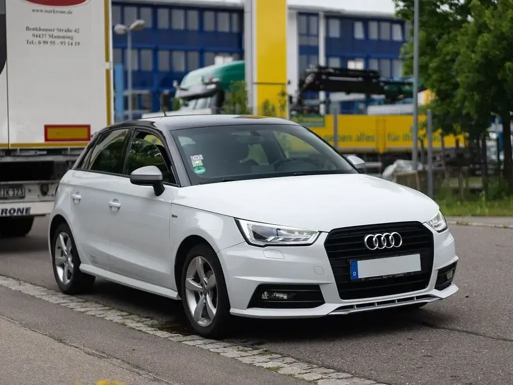 Gebraucht Audi A1 S-Line 95 PS (69 kW) 2018 Weiß Limousine