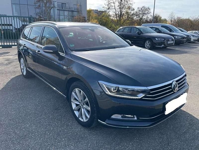 Gebraucht VW Passat Highline 150 PS (110 kW) 2019 Grau Kombi