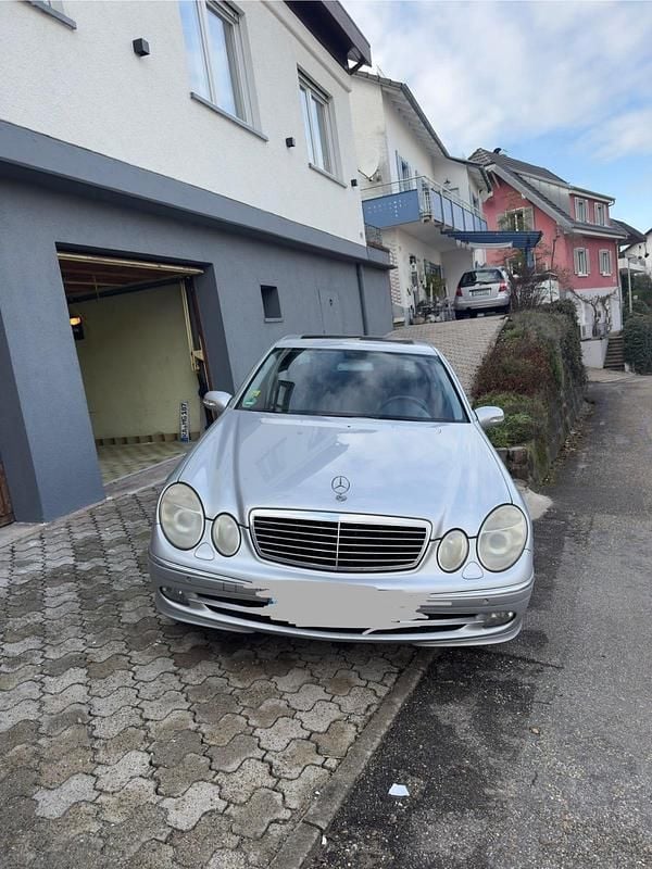 Gebraucht Mercedes E350 272 PS (200 kW) 2005 Silber Limousine