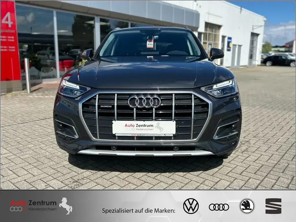 Käytetty Audi Q5 Advanced 204 HP (150 kW) 2023 Harmaa Katumaasturi