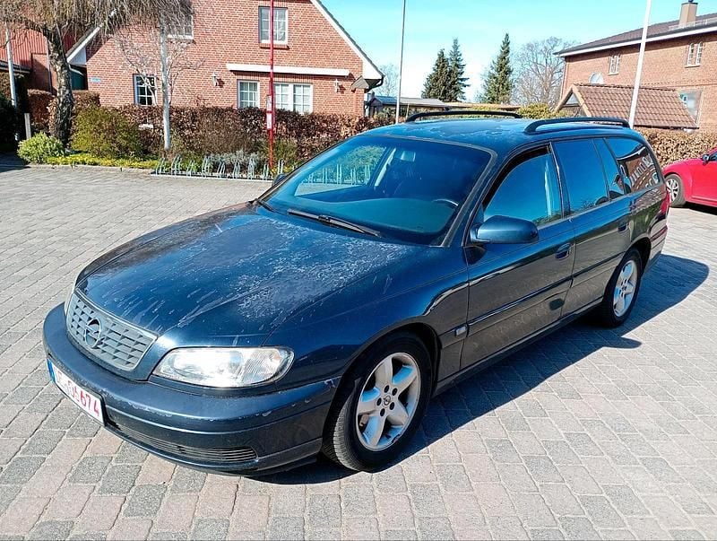 Gebraucht Opel Omega 150 PS (110 kW) 2002 Blau Kombi