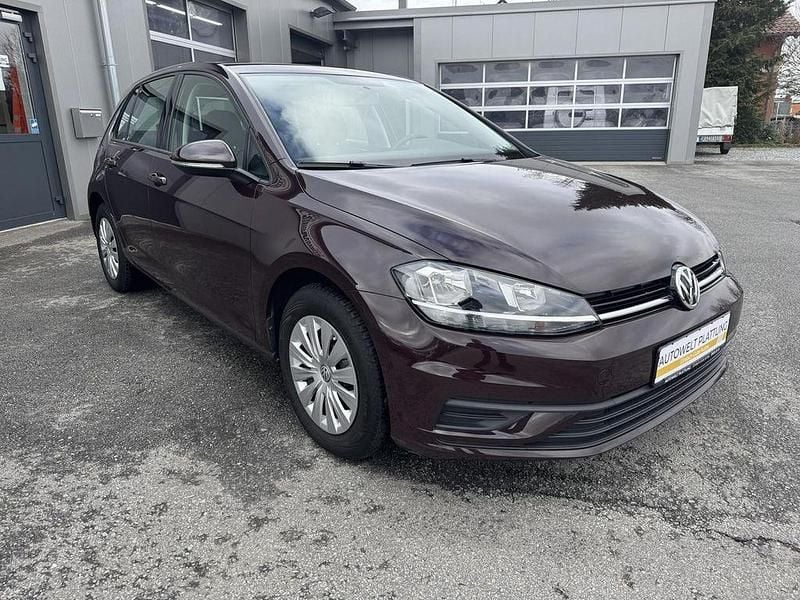 Gebraucht VW Golf VII Trendline 86 PS (63 kW) 2017 Schwarz Limousine