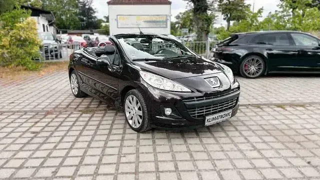 Gebraucht Peugeot 207 CC Allure 120 PS (88 kW) 2014 Violett Cabrio