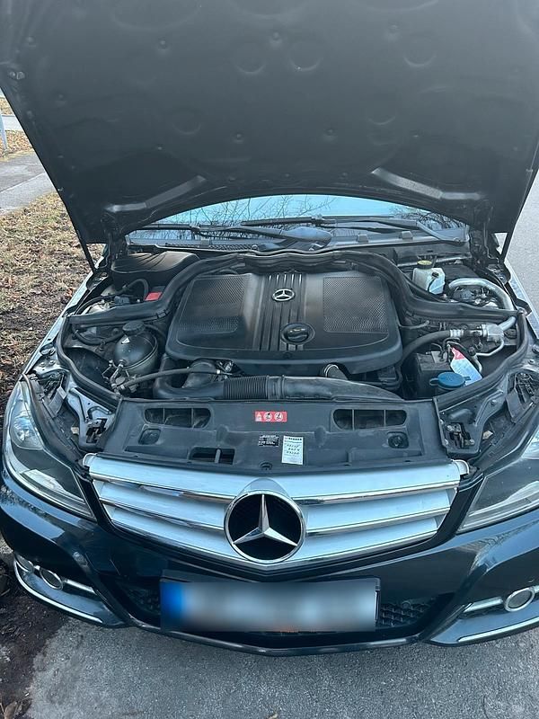Gebraucht Mercedes C250 204 PS (150 kW) 2012 Schwarz Kombi