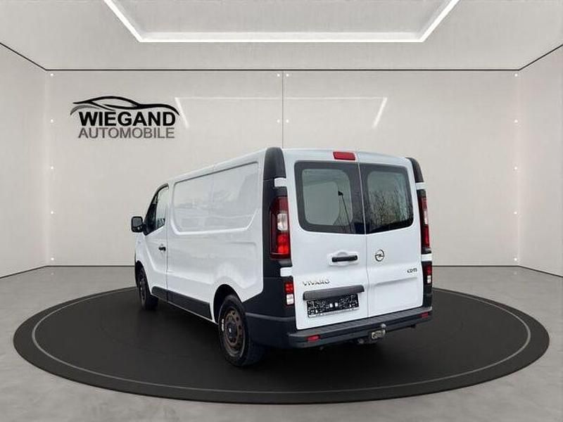 Gebraucht Opel Vivaro S 120 PS (88 kW) 2015 Schwarz Van / Kleinbus