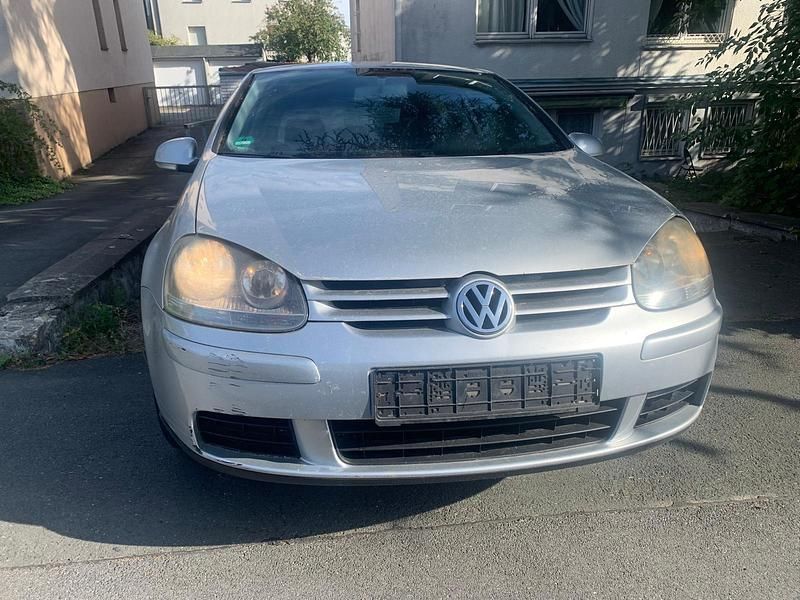 Silber Gebraucht 2004 VW Golf IV Kleinwagen | 1.650 € (Superpreis) - Bild 1/4