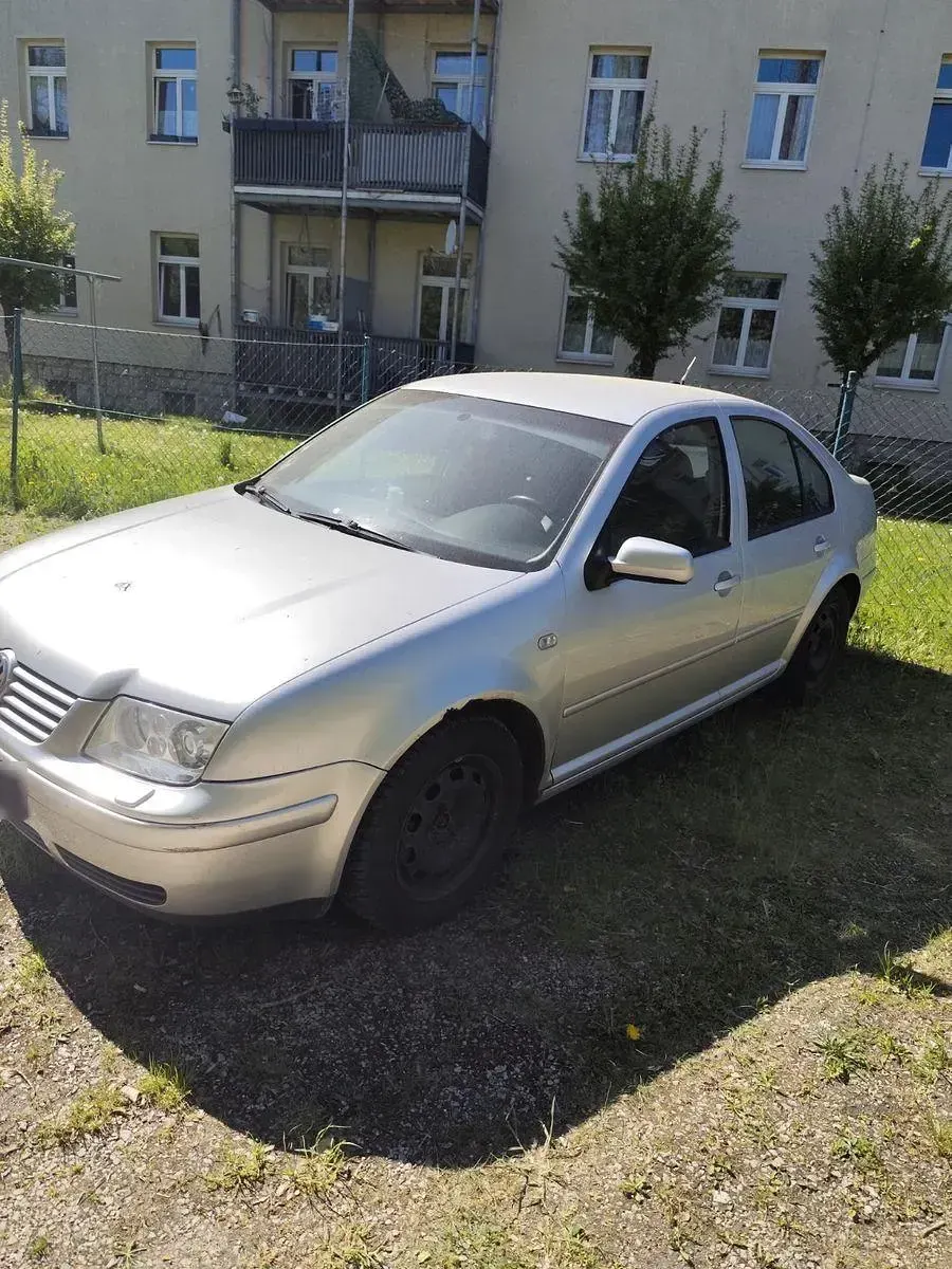 Gebraucht VW Bora Highline 110 PS (80 kW) 2002 Silber Limousine
