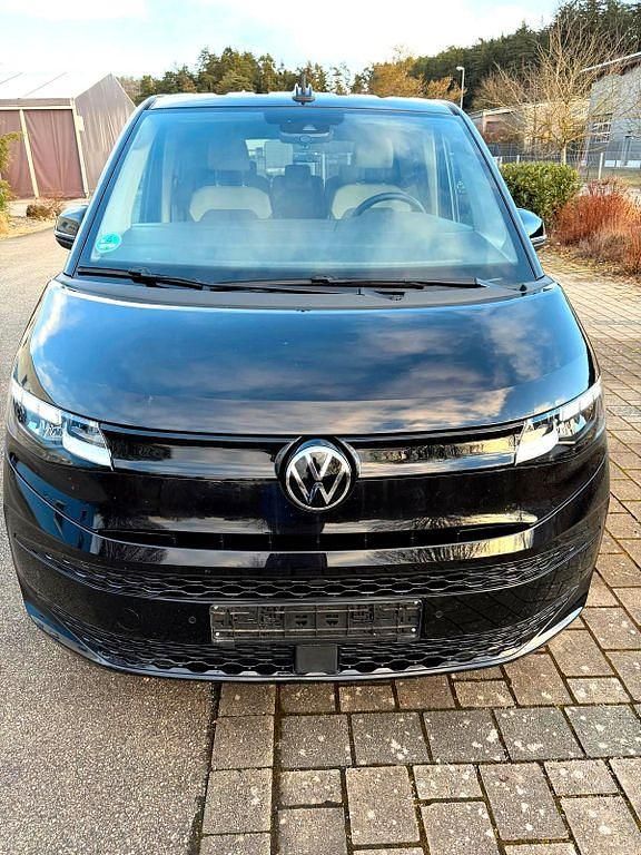 Gebraucht VW Multivan 150 PS (110 kW) 2023 Schwarz Van