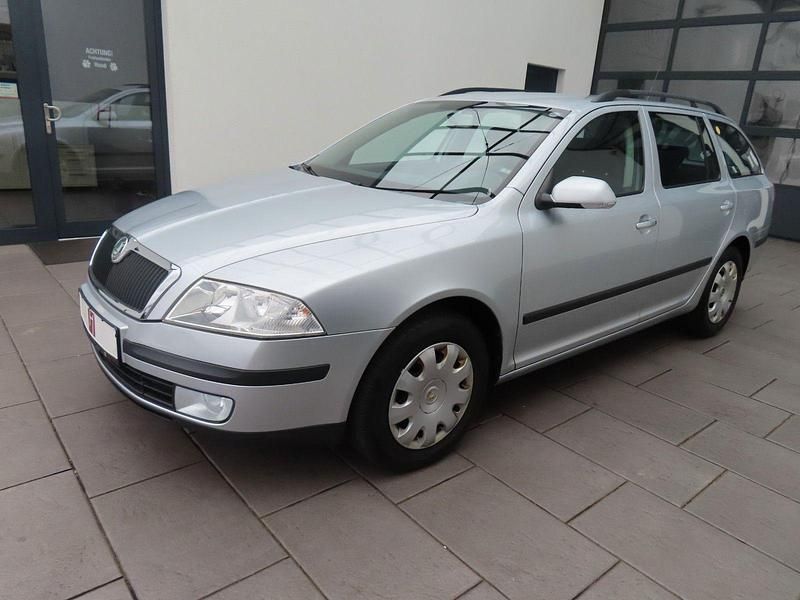 Silber Gebraucht 2008 Skoda Octavia Ambiente Kombi | 2.485 € (Guter Preis) - Bild 1/4