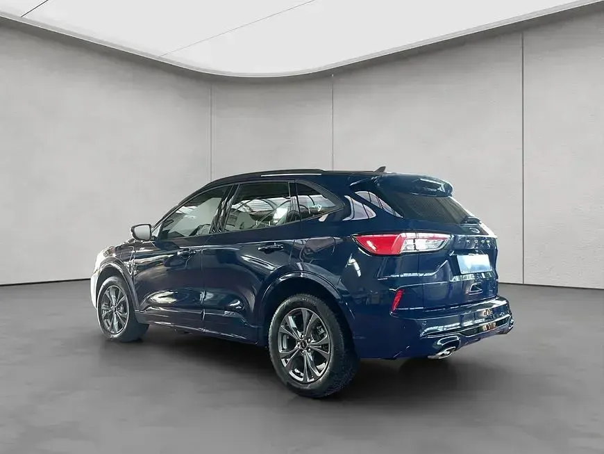 Gebraucht Ford Kuga ST-Line 224 PS (164 kW) 2022 Blazer blue SUV