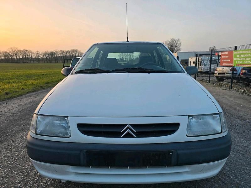 Gebraucht Citroën Saxo 60 PS (44 kW) 1998 Weiß Kleinwagen