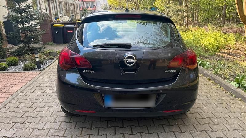 Gebraucht Opel Astra 101 PS (74 kW) 2010 Schwarz Limousine