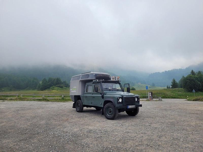 Gebraucht Land Rover Defender 122 PS (89 kW) 2011 Grün SUV