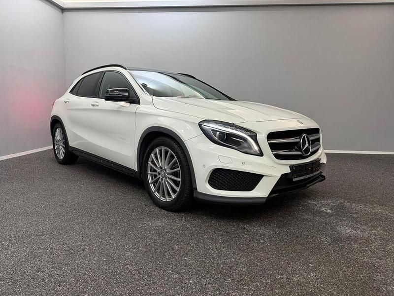 Gebraucht Mercedes GLA200 AMG line 156 PS (114 kW) 2014 Weiß SUV