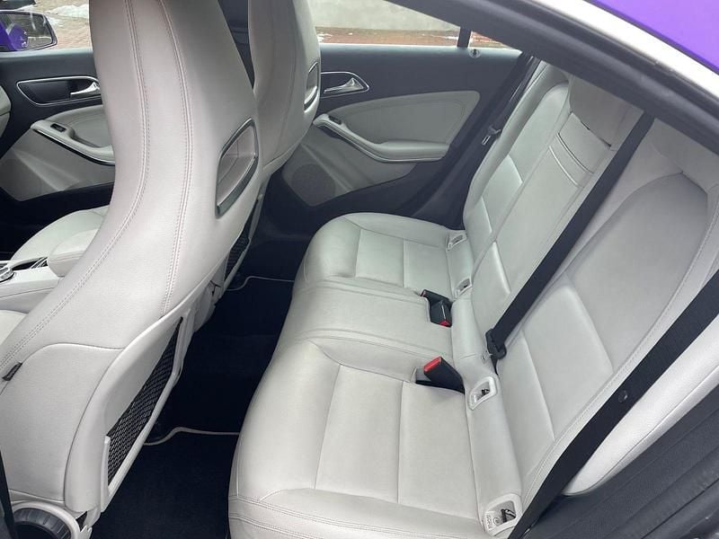 Usado Mercedes CLA220 170 HP (125 kW) 2013 Roxo Sedan