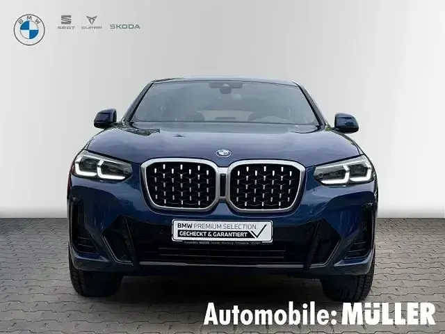 Gebraucht BMW X4 M Sport 190 PS (139 kW) 2025 Blau SUV