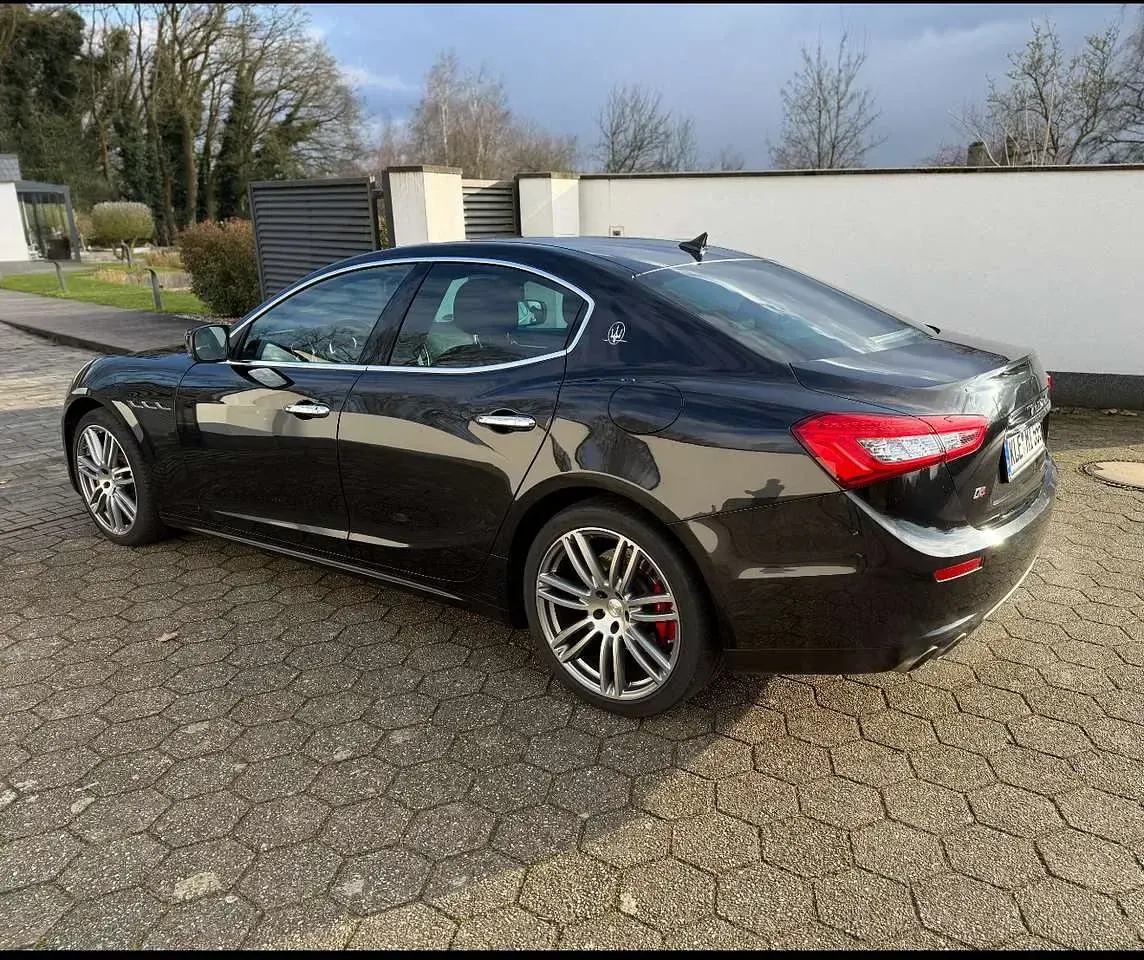Gebraucht Maserati Ghibli 410 PS (301 kW) 2014 Schwarz Limousine