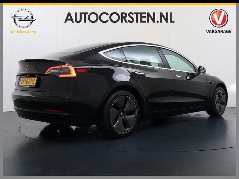 Gebraucht Tesla Model 3 Standard Range Plus 239 kW (325 PS) 2019 Schwarz Limousine