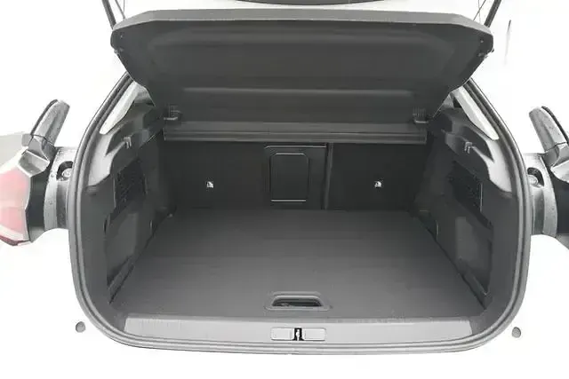 Gebraucht Citroën C4 PureTech 131 PS (96 kW) 2023 Weiß SUV