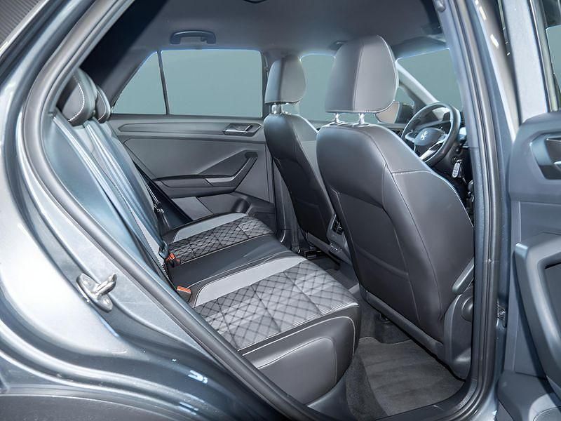 Gebraucht VW T-Roc 150 PS (110 kW) 2025 Grau SUV