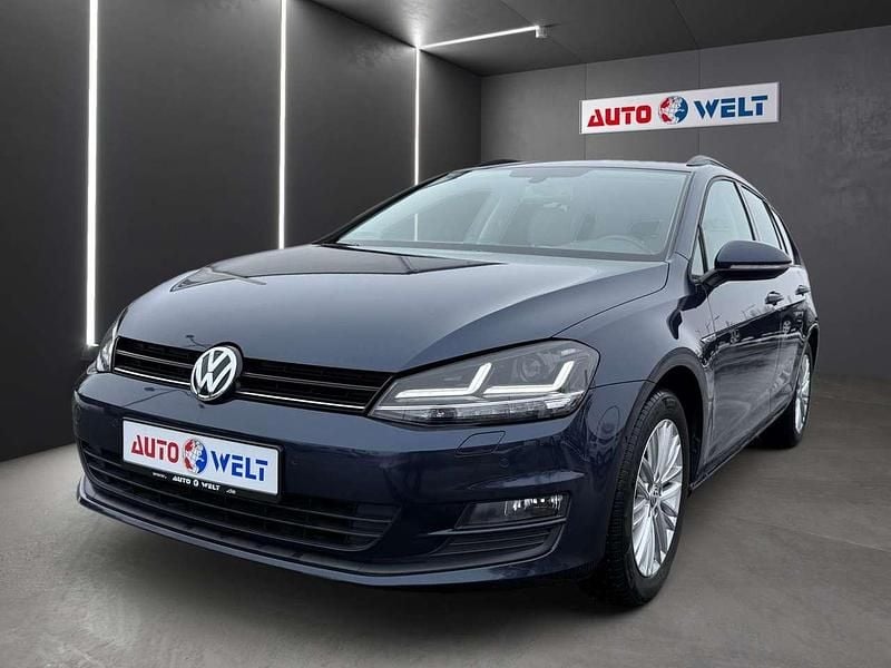 Blau Gebraucht 2014 VW Golf VII Comfortline Kombi | 8.990 € (Fairer Preis) - Bild 1/4
