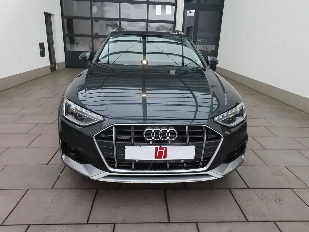 Gebraucht Audi A4 Allroad Sport 204 PS (150 kW) 2022 Grau Kombi