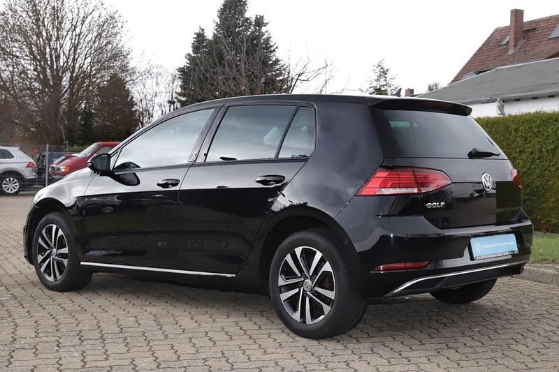 Gebraucht VW Golf VII IQ Drive 116 PS (85 kW) 2019 Schwarz Limousine