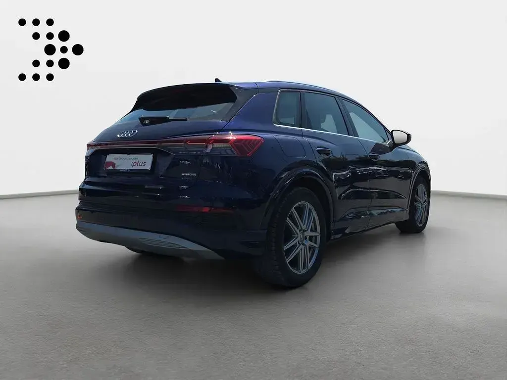 Używany Audi Q4 e-tron Ambiente 194 kW (265 KM) 2023 Niebieski SUV