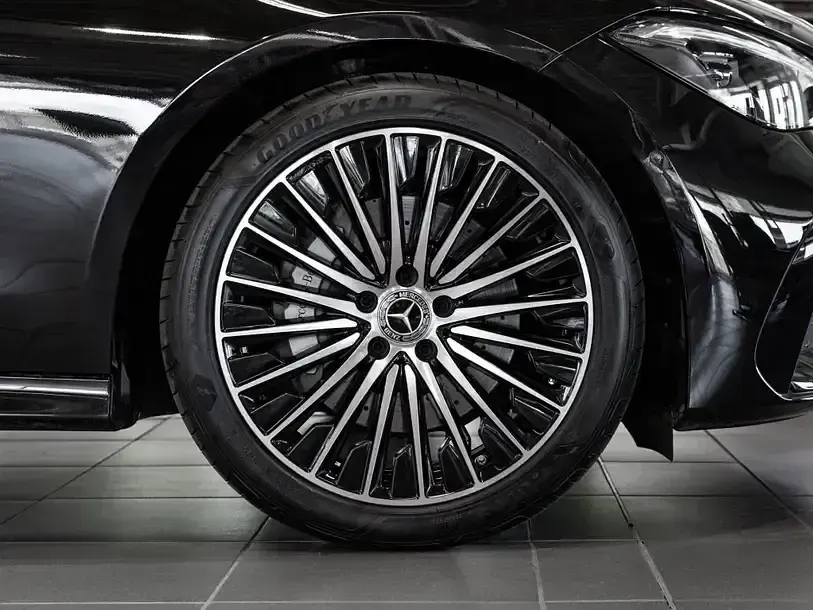 Gebraucht Mercedes CLE180 AMG 170 PS (125 kW) 2025 Schwarz metalliclack obsidians Coupé