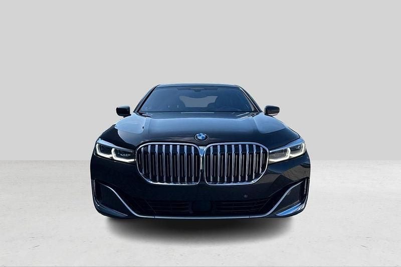 Gebraucht BMW 750 400 PS (294 kW) 2019 Grau Limousine