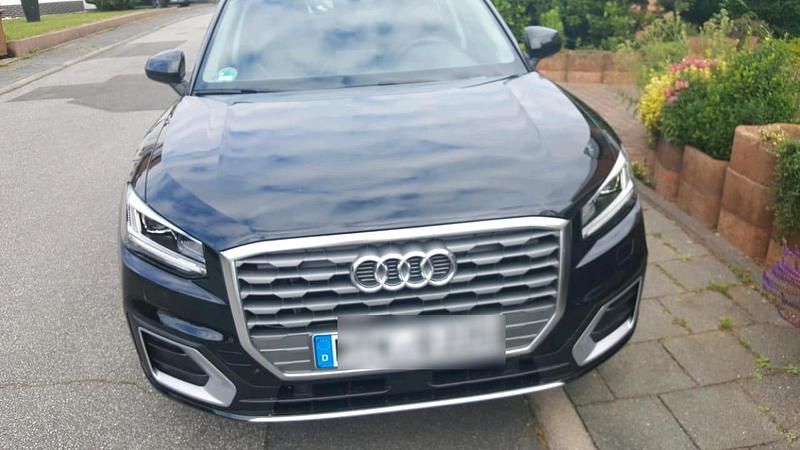 Schwarz Gebraucht 2018 Audi Q2 Sport SUV | 19.250 € - Bild 1/4