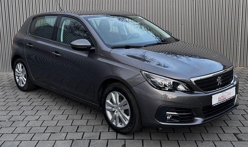 Gebraucht Peugeot 308 Active 131 PS (96 kW) 2021 Grau Kleinwagen