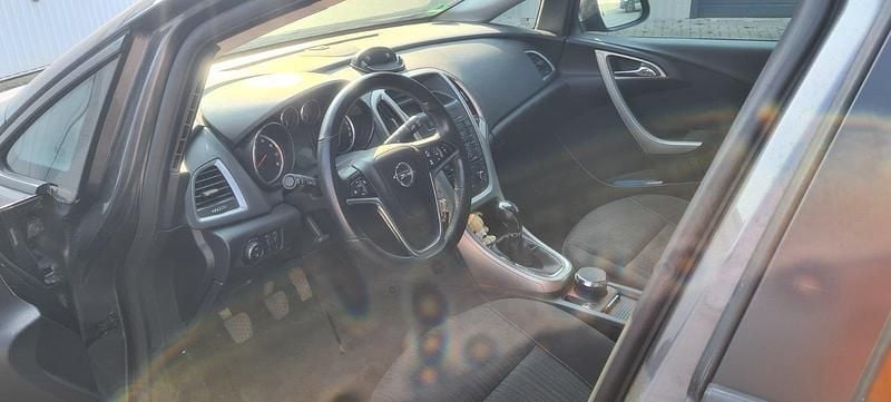 Gebraucht Opel Astra 115 PS (84 kW) 2011 Braun Limousine