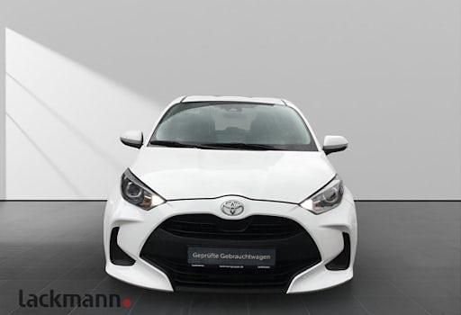 Gebraucht Toyota Yaris Comfort 72 PS (52 kW) 2023 Weiss Kleinwagen