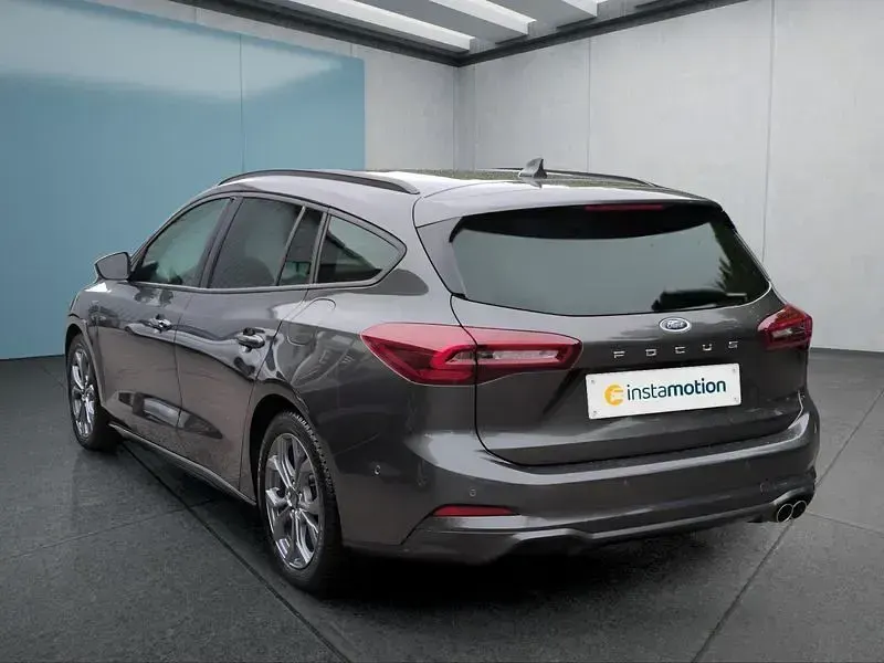 Gebraucht Ford Focus 125 PS (91 kW) 2024 Grau Kombi
