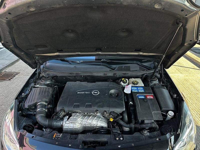 Gebraucht Opel Insignia Active 160 PS (117 kW) 2013 Schwarz Kombi