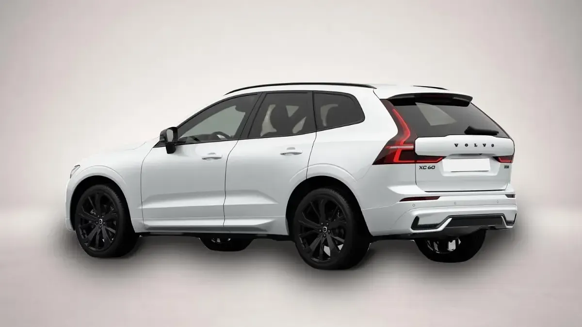 Neu Volvo XC60 Plus 250 PS (183 kW) 2026 Manufacturer SUV