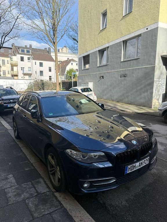 Gebraucht BMW 520 184 PS (135 kW) 2012 Schwarz Kombi