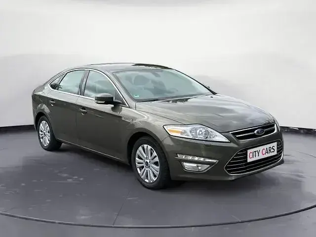 Gebraucht Ford Mondeo Titanium 200 PS (147 kW) 2014 Braun Limousine