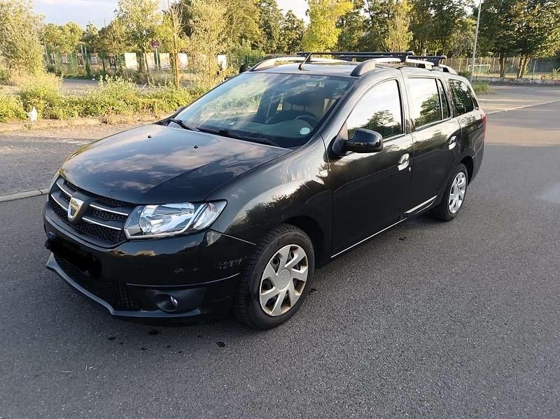 Schwarz Gebraucht 2016 Dacia Logan MCV Kombi | 6.200 € (Fairer Preis) - Bild 1/4