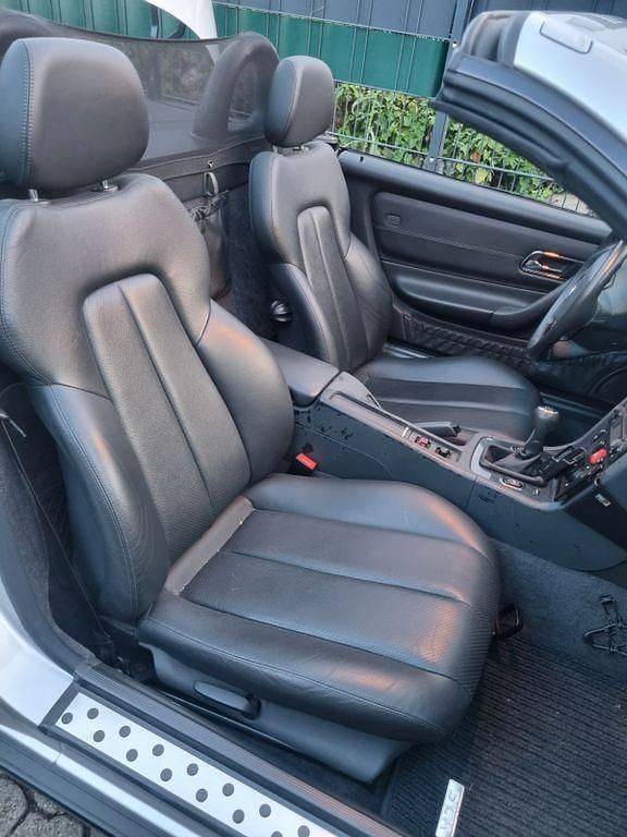 Gebraucht Mercedes SLK230 193 PS (141 kW) 2000 Silber Cabrio