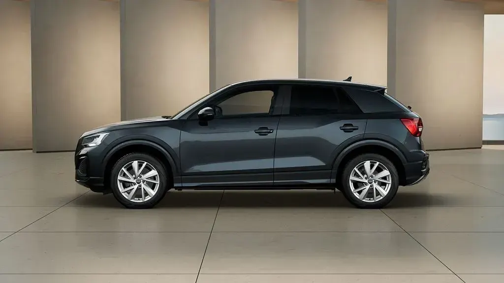 Używany Audi Q2 Advanced Plus 190 KM (139 kW) 2025 Szary SUV