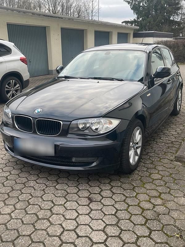 Gebraucht BMW 118 143 PS (105 kW) 2009 Schwarz Kleinwagen