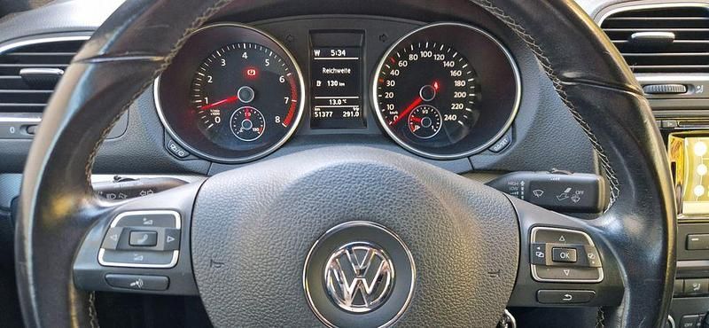 Gebraucht VW Golf Cabriolet 122 PS (89 kW) 2014 Blau Cabrio