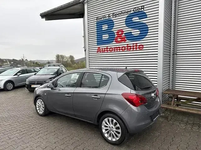 Usado Opel Corsa Innovation 90 HP (66 kW) 2015 Cinzento Citadino